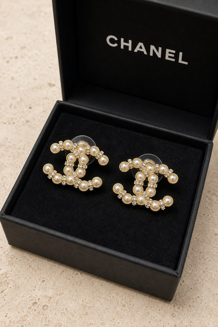 CHANEL Classic Parisian Earrings Style 23 | New with Box - Picture 4 of 9